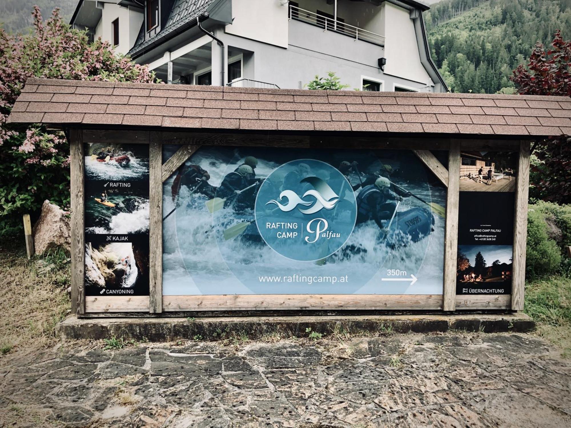 Rafting Camp Palfau Guest House Ngoại thất bức ảnh