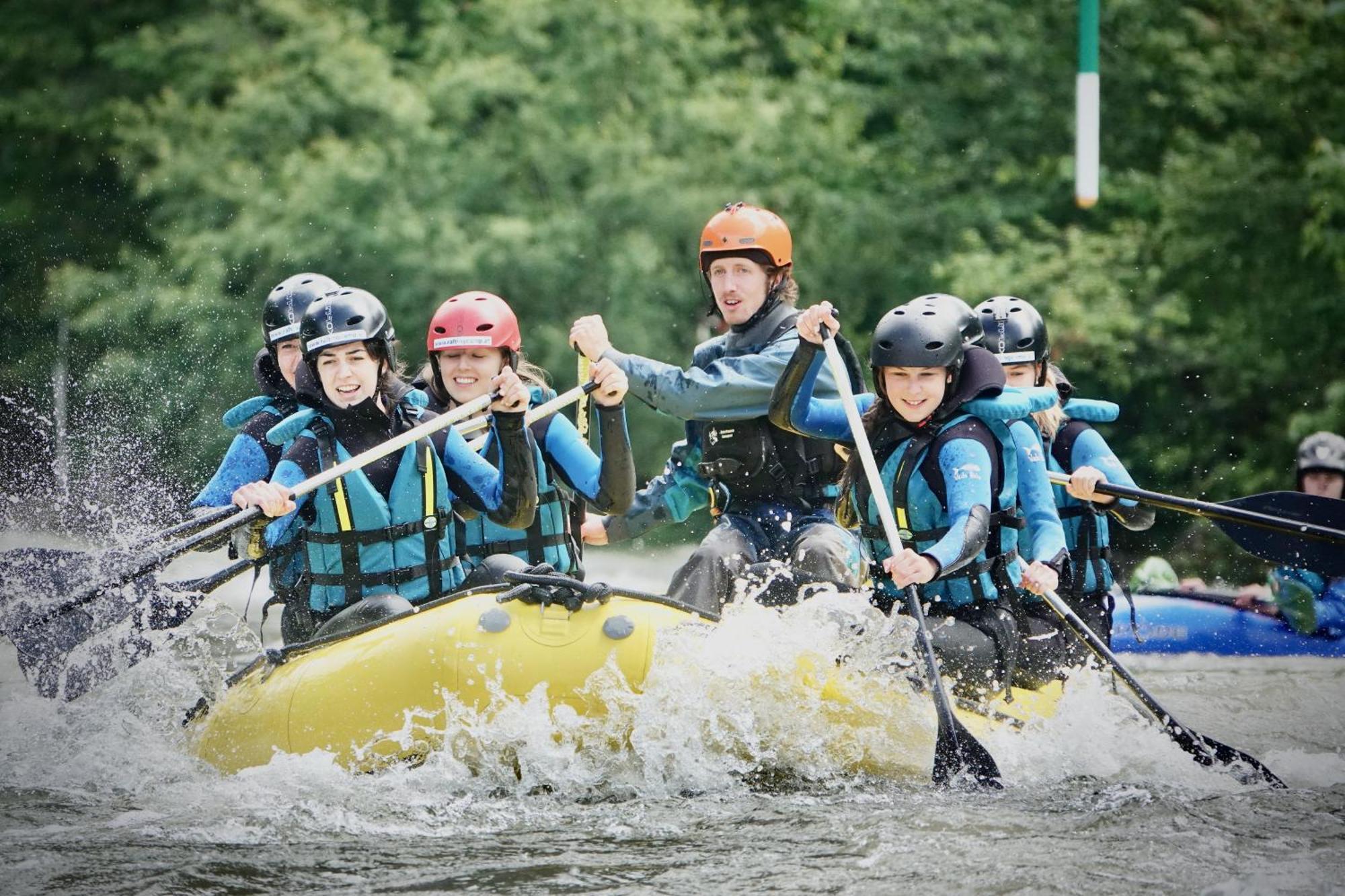 Rafting Camp Palfau Guest House Ngoại thất bức ảnh