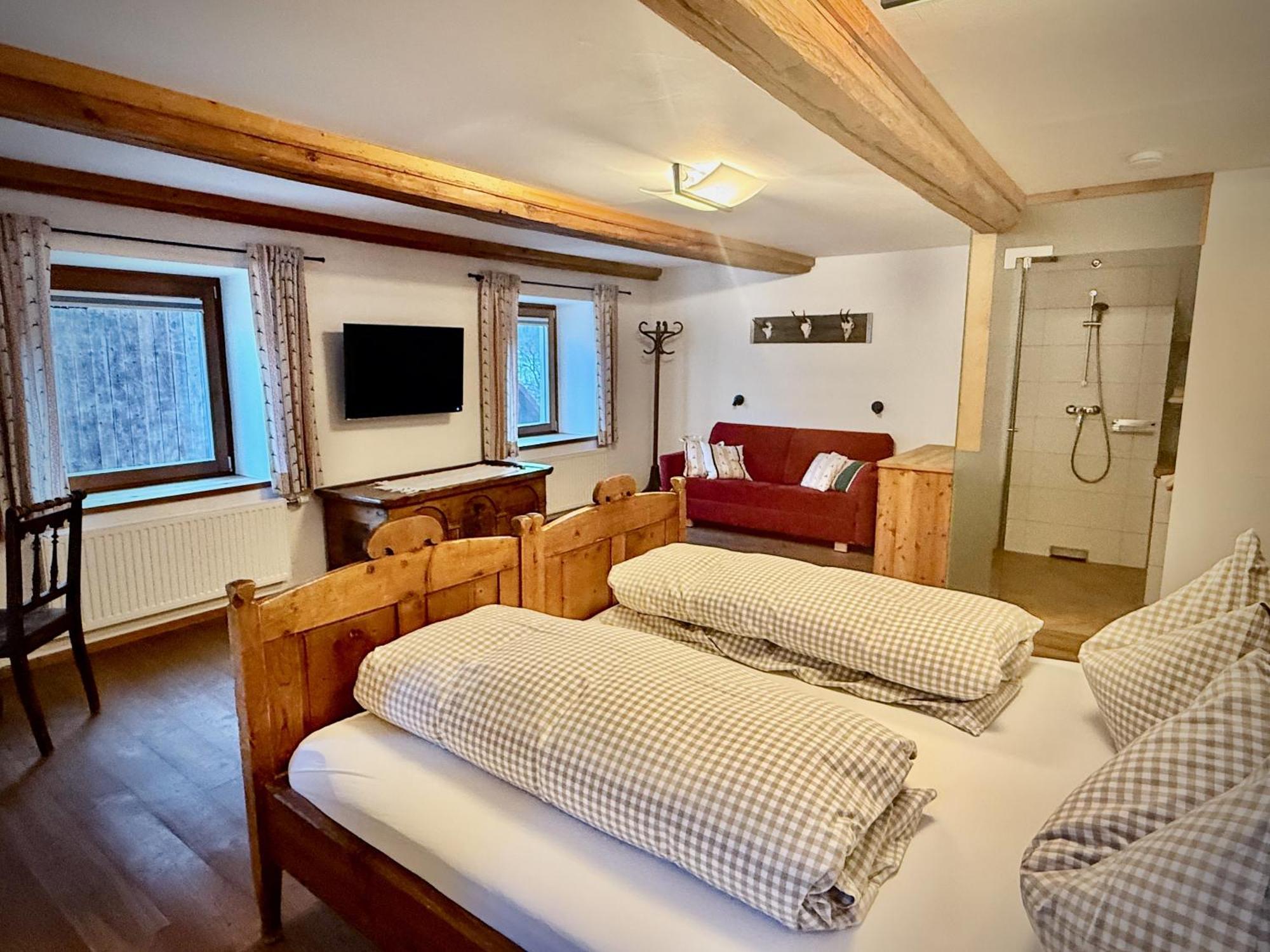 Rafting Camp Palfau Guest House Ngoại thất bức ảnh